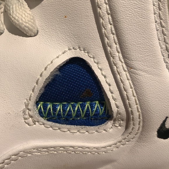 Men’s Old School Nike Basketball High-Tops - Picture 13 of 15